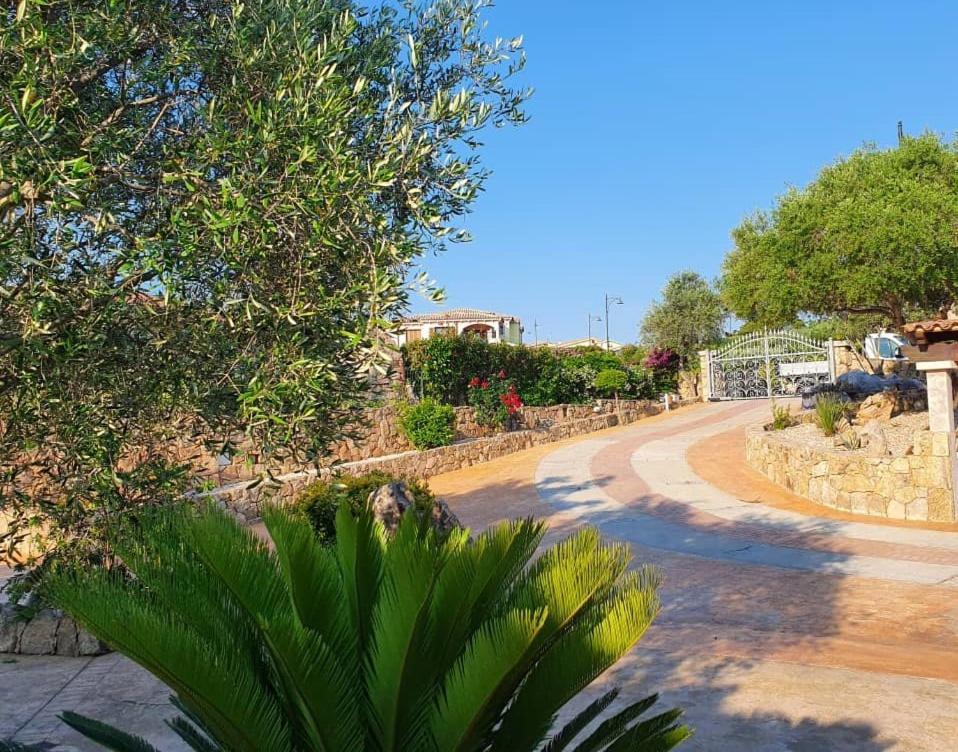Villa Saba Olbia Buitenkant foto